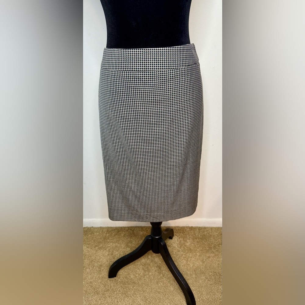 Armani Collezioni designer houndstooth wool silk preppy classic knee skirt 8 EUC